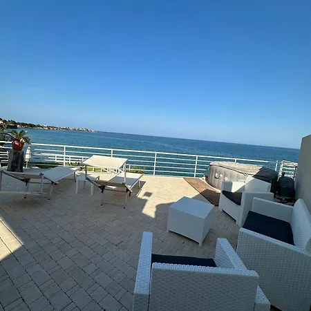 Il Faraglione Guest house *