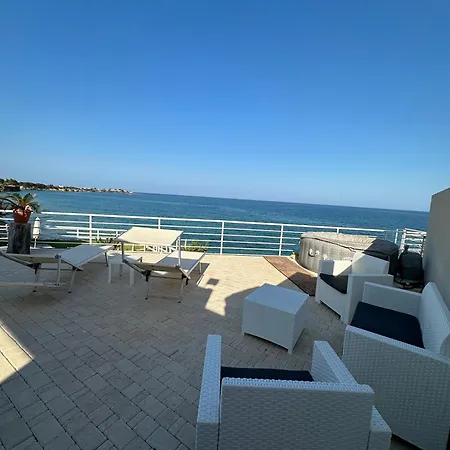 Il Faraglione Lido di Noto